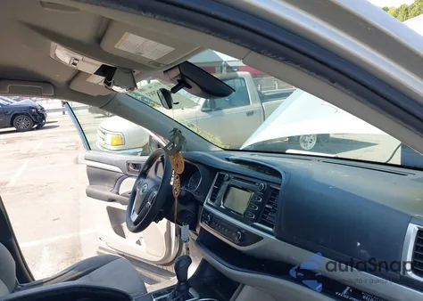 2019 Toyota Highlander Le из США, поврежденный, VIN 5TDZARFH6KS047099